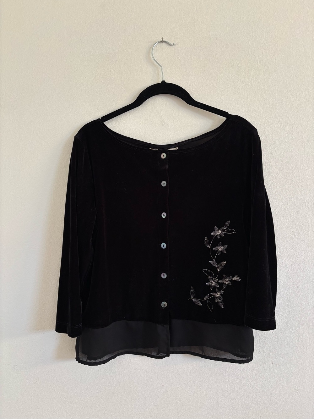 Source Unknown Black Velvet Button-Front Top with Floral Beadwork